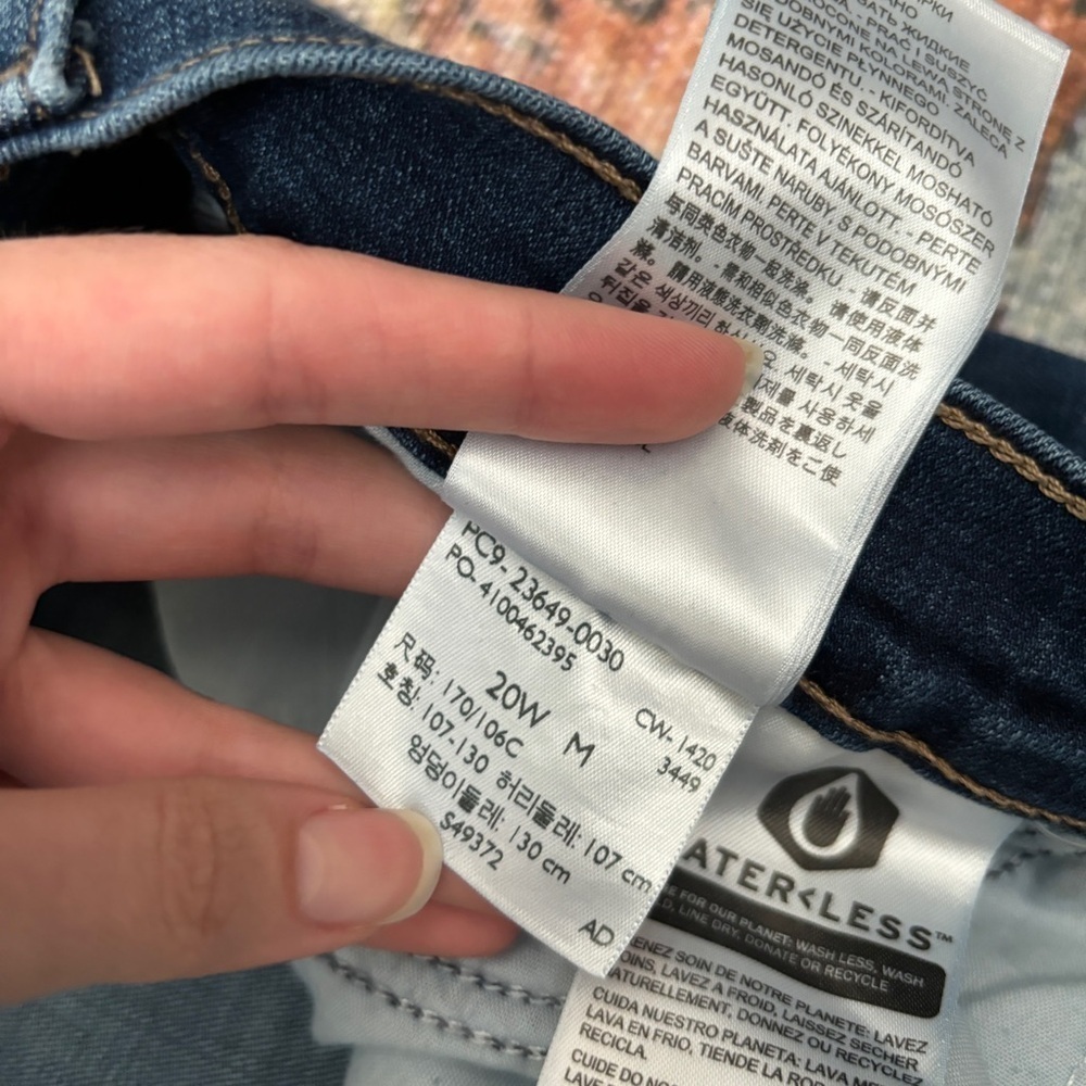 Levi's 20W Classic Bootcut Essential Denim Jeans - Picture 12 of 12